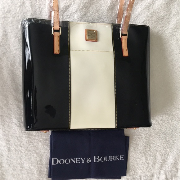 Dooney & Bourke Handbags - NWT Dooney & Bourke Black Lexington Shopper Tote